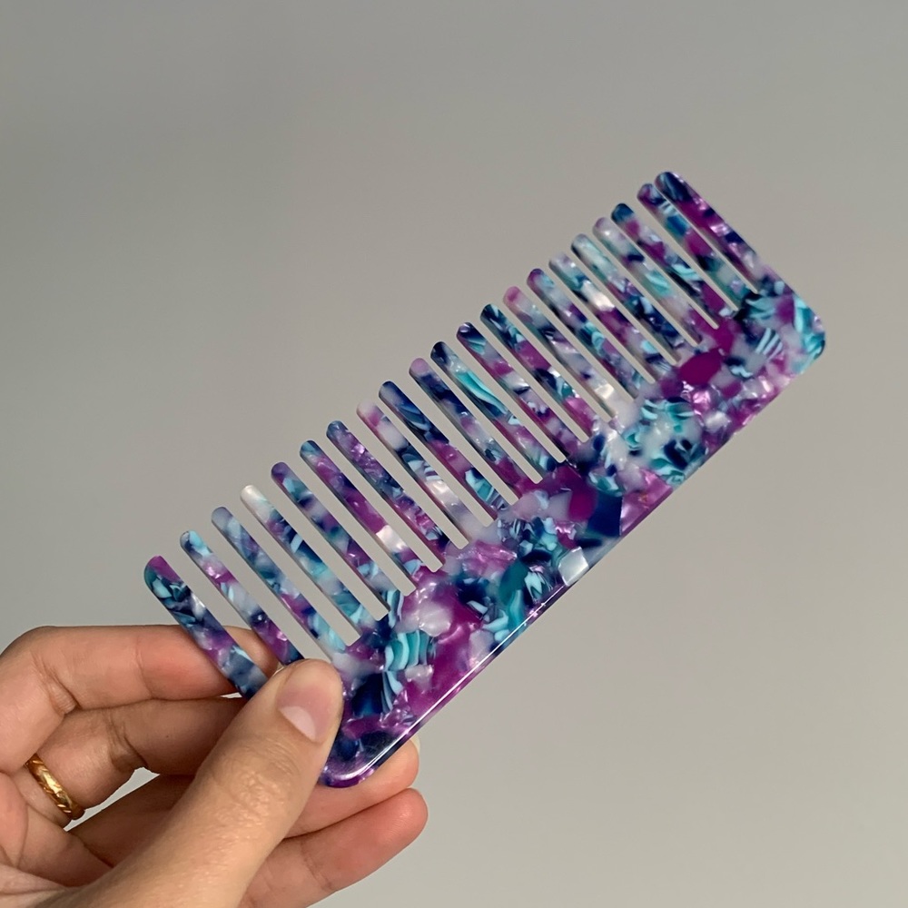UO Wide Tooth Comb